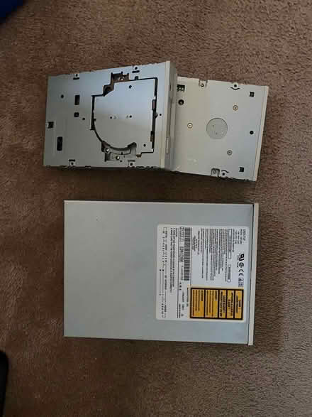 Photo of free Internal CD and floppy disc drives (LU7 Marley Fields) #1