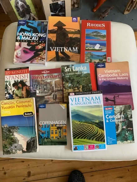 Photo of free Selection of travel books (M32) #1