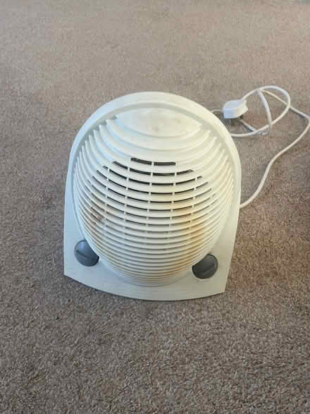 Photo of free Electric fan heater (Longbarn WA2) #1