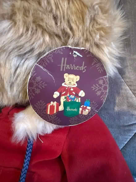 Photo of free Harrods 2007 teddy bear (Carshalton) #4