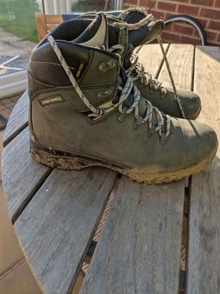 Photo of free Traditional walking boots size 7 (Burnham SL1) #1