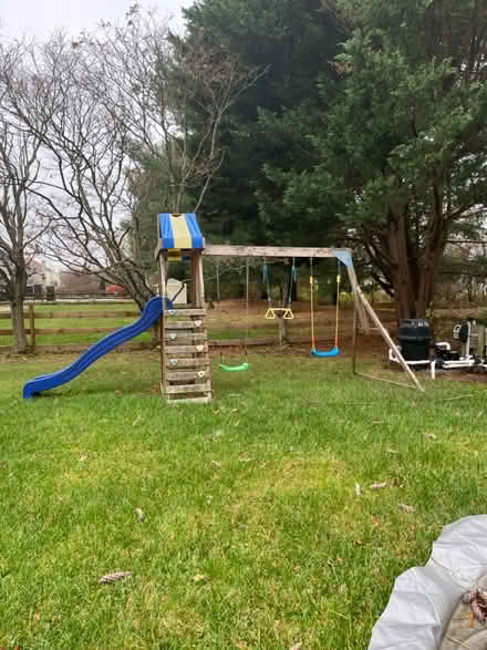 Photo of free Swingset (Newark, Old Baltimore Pike) #1