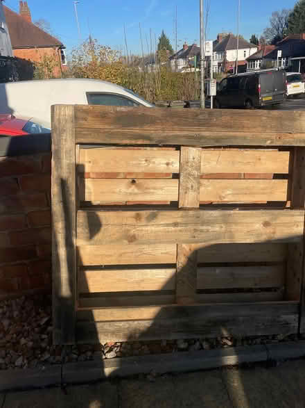 Photo of free Wooden pallett (Wigston Leicester LE18) #1