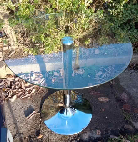 Photo of free Glass Round Table (Belle Isle, LS10) #4