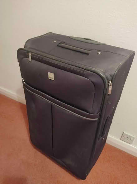 Photo of free Large suitcase with wheels (Finchley N12) #3