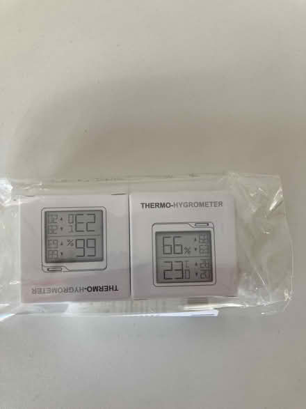 Photo of free Room temperature & humidity reader - great for babies (Fortis Green N10) #1