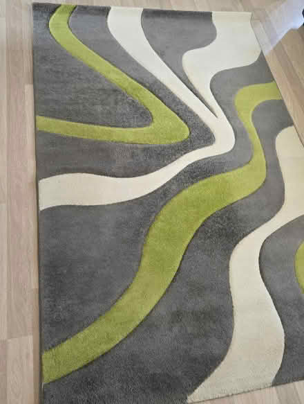 Photo of free Rug (Seacroft LS14 6DR) #2