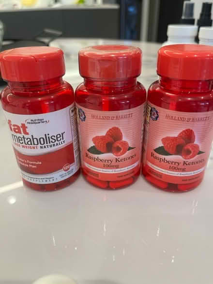 Photo of free Tablets 2017 / 18 expired (Old Winsdor SL4) #1