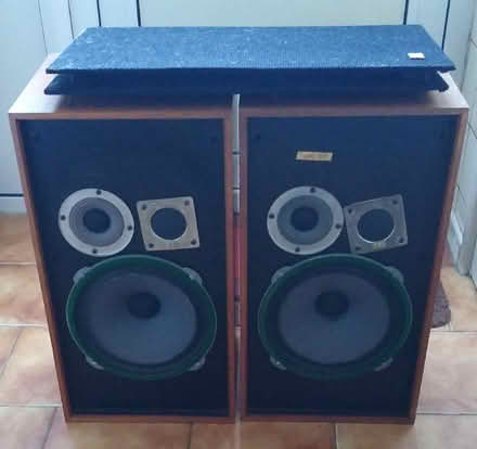 Photo of free Wharfedale Glendale 3 Speakers (Lee Chapel SS15) #2