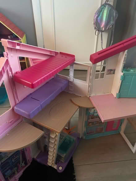 Photo of free Barbie house and accesories (S6) #2