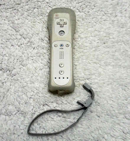 Photo of free Nintendo Wii Remote (Langley SL3) #1