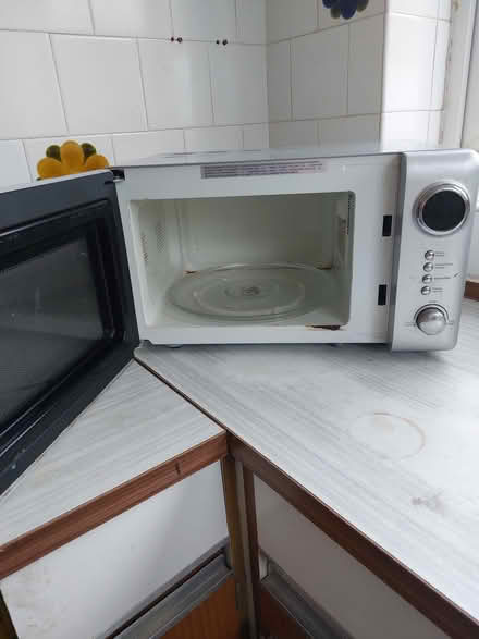 Photo of free Microwave (Gleadless) #2