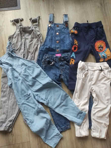 Photo of free Trousers, dungarees for 3 year old (Milton OX13) #1