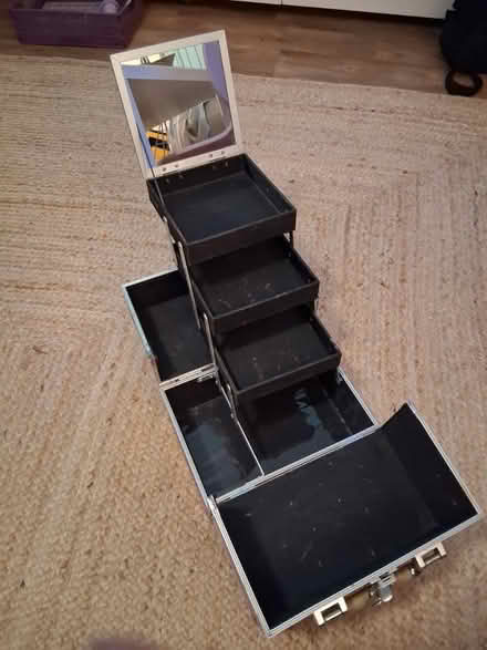 Photo of free Pink shiny make-up box case used (Hitchin SG5) #2