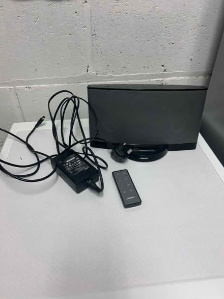 Photo of free Bose sound dock (Ipswich IP2) #1