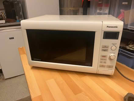 Photo of free LAST CHANCE: Microwave: Panasonic 900w (Belmont SL6) #1
