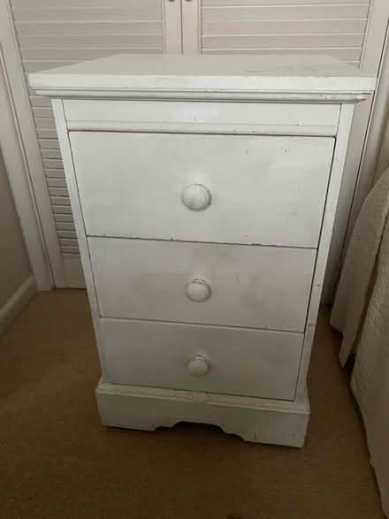 Photo of free Small chest of drawers (Dinder BA5) #1