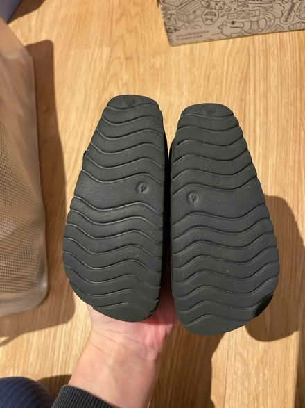 Photo of free kids sandals size 4 (enfield EN1) #2