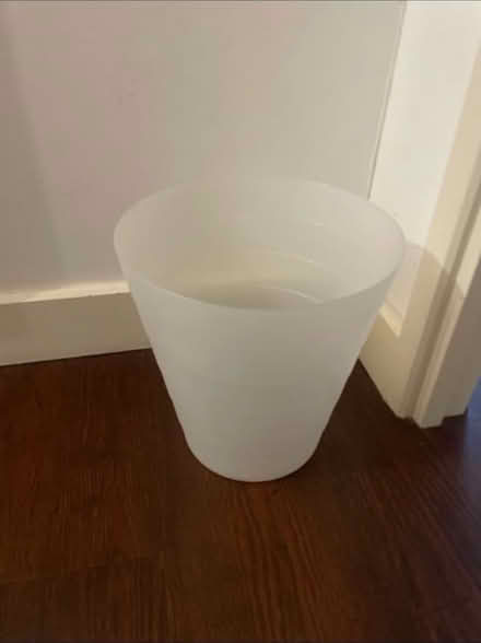 Photo of free White ikea bin (Dalston sq E8) #1