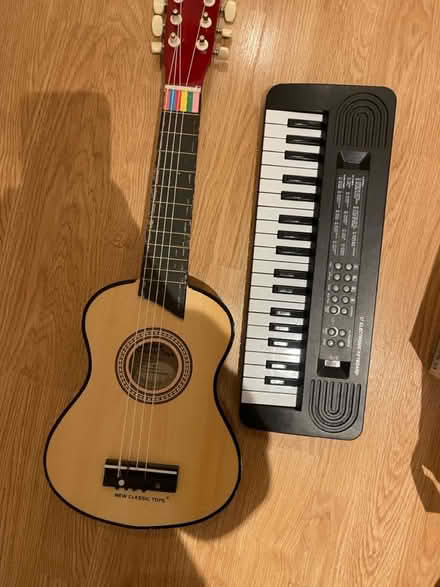 Photo of free musical toys (enfield EN1) #1