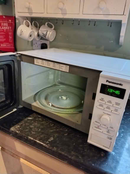 Photo of free Microwave oven (Tilehurst) #3