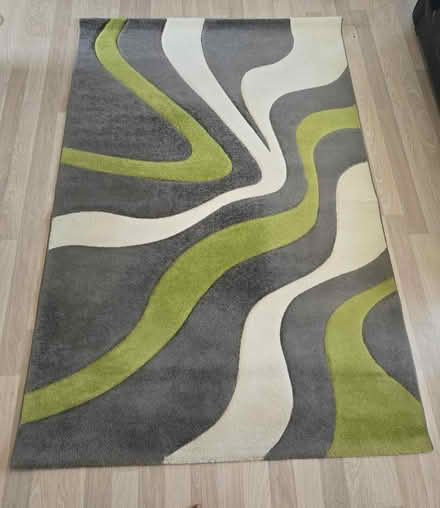 Photo of free Rug (Seacroft LS14 6DR) #3