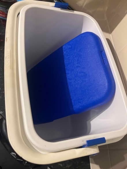 Photo of free 25ltr cool box (SY11) #2