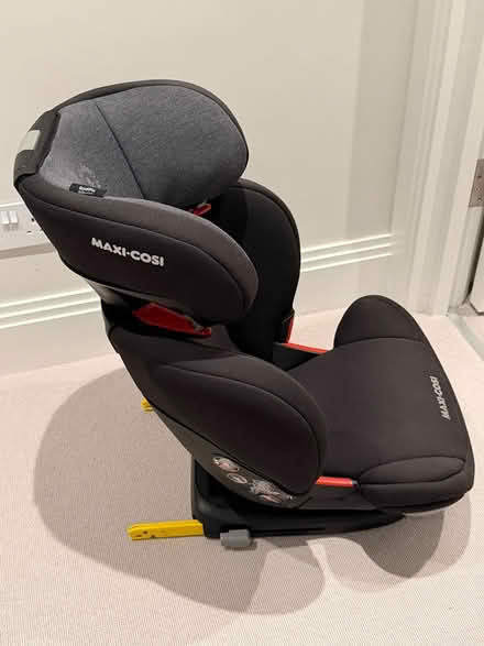 Photo of free Maxi Cosi RodiFix car seats x3 (Esher KT10) #1