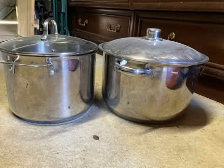 Photo of free Extra large pots (10l) (Aylesbury Vale HP19) #1