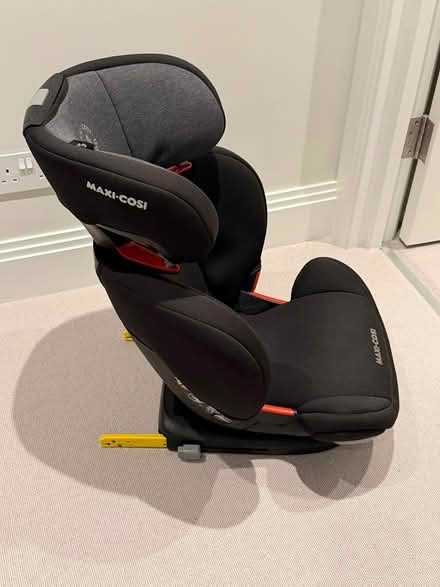 Photo of free Maxi Cosi RodiFix car seats x3 (Esher KT10) #3