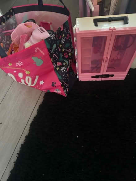 Photo of free Barbie house and accesories (S6) #3