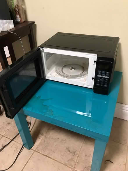 Photo of free Yard sale (35th St. and brookdale) #1