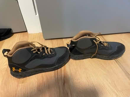 Photo of free Under Armour Men’s Hiking Books (Bed Stuy) #2