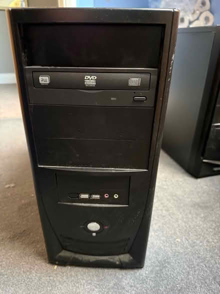 Photo of free PC base stations. No disks. (Lower Earley RG6) #1