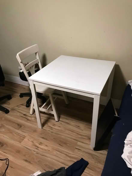 Photo of free Yard sale (35th St. and brookdale) #4