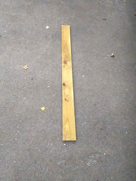 Photo of free Plywood 6mm and wooden planks (Farnborough GU14) #1