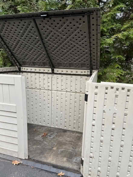 Photo of free Suncast plastic outdoor storage (between Dascomb and Clark Road) #3