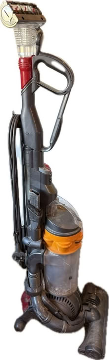 Photo of free Dyson hoover. Wand & motor work… (Sevenoaks TN13) #1