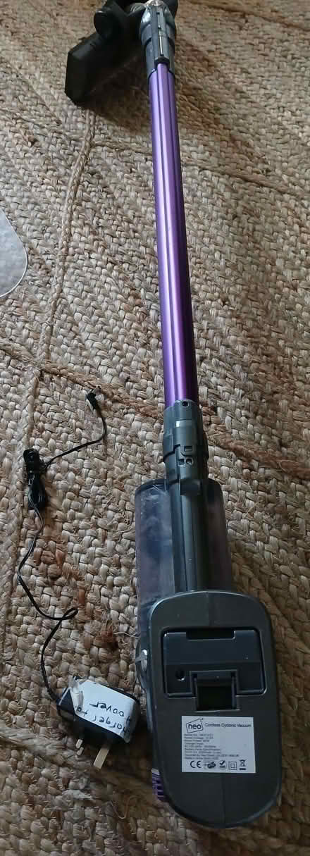 Photo of free Cordless Vacuum Cleaner (Wigginton OX15) #4
