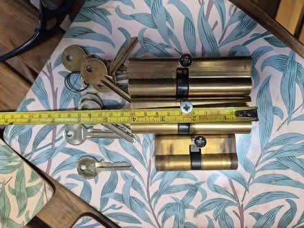 Photo of free 3 Euro Cylinder locks with keys (Bengeo SG14) #1