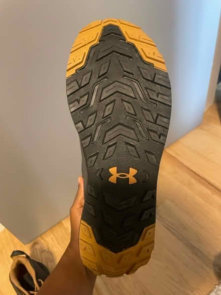 Photo of free Under Armour Men’s Hiking Books (Bed Stuy) #4