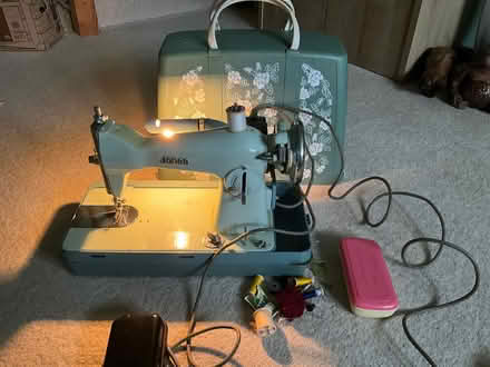 Photo of free Sewing Machine & Books (Hertford SG14) #2