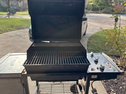 Photo of free Weber LP Genesis Grill (Geist) #2