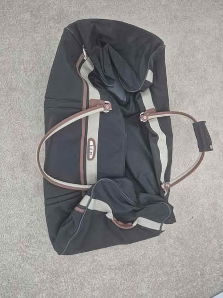 Photo of free Holdall Travel Bags (Leigh-on-Sea SS9) #1