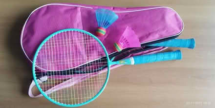 Photo of free Children's racquets & shuttlecocks (Tpy) #1