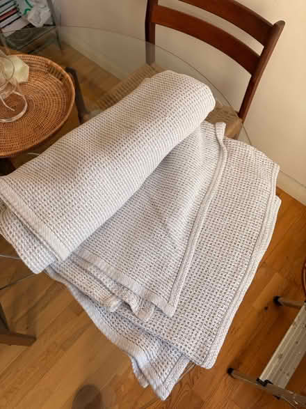 Photo of free Light Grey waffle blanket (Chelsea SW3) #2