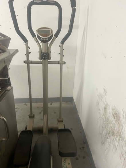 Photo of free Exercise Runner (TW19) #2