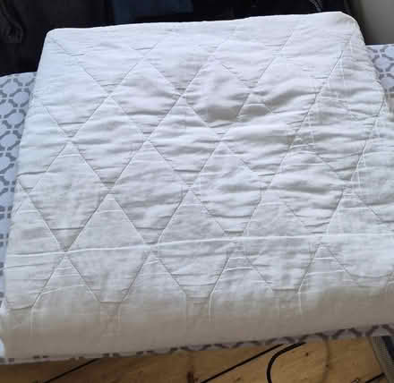 Photo of free M&S Superkingsize mattress protector (St Helier SM4) #2