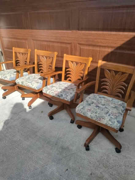 Photo of free Dining chairs (port charlotte) #1