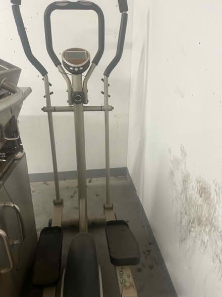 Photo of free Exercise Runner (TW19) #1